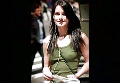 Delikatnie masując www pornodarmowe penisa
